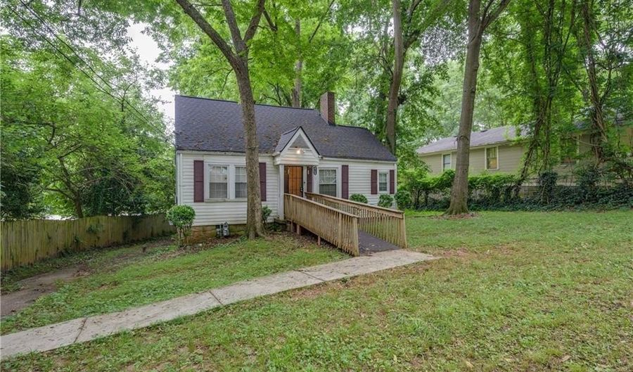 2720 Randall St, Atlanta, GA 30344 - 4 Beds, 2 Bath