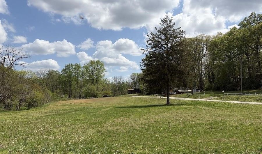 302 E Lime St, Blacksburg, SC 29702 - 0 Beds, 0 Bath