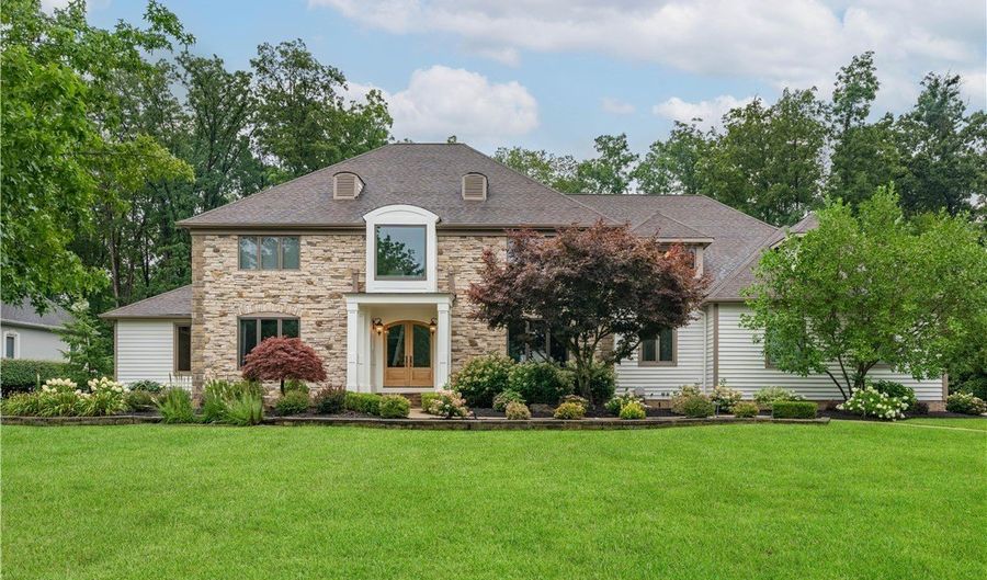 438 Club Dr, Aurora, OH 44202 - 4 Beds, 7 Bath