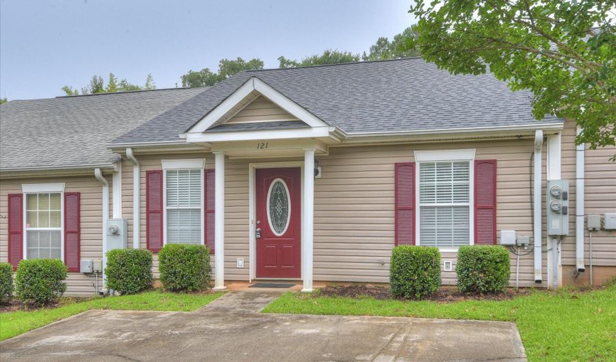 121 Melville Ln SW, Aiken, SC 29803 - 2 Beds, 2 Bath