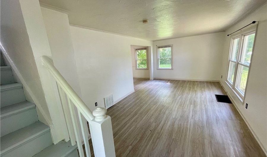 1079 Orlando Ave, Akron, OH 44320 - 3 Beds, 1 Bath