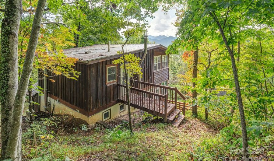 40 Craggy View Ln, Barnardsville, NC 28709 - 1 Beds, 2 Bath