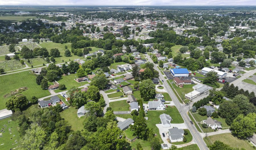 605 E Char Lou Dr, Greensburg, IN 47240 - 3 Beds, 2 Bath