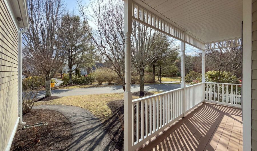 5 Blue Meadow Ct 5, Bourne, MA 02532 - 2 Beds, 3 Bath