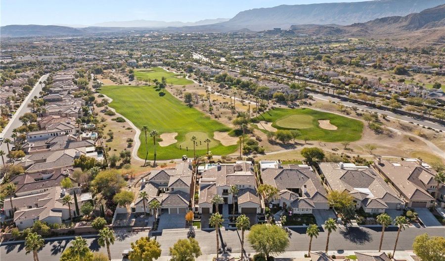 11305 Golden Chestnut Pl, Las Vegas, NV 89135 - 4 Beds, 5 Bath