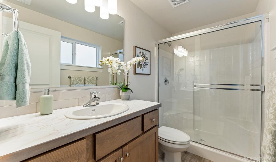 3325 Tekulve St Darrington, Caldwell, ID 83605 - 3 Beds, 3 Bath
