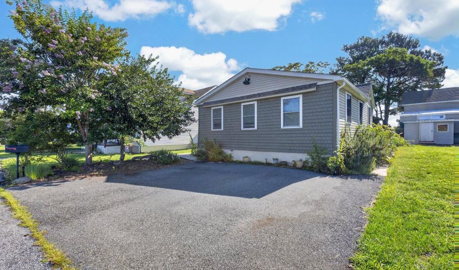 104 N BAY Dr, Dover, DE 19901 - 2 Beds, 3 Bath