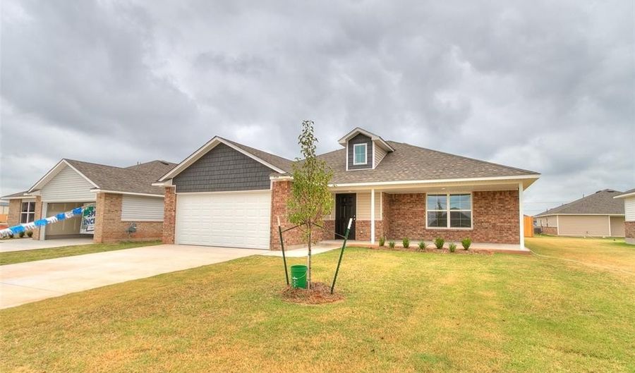 924 S Bear Ln, Mustang, OK 73064 - 3 Beds, 2 Bath