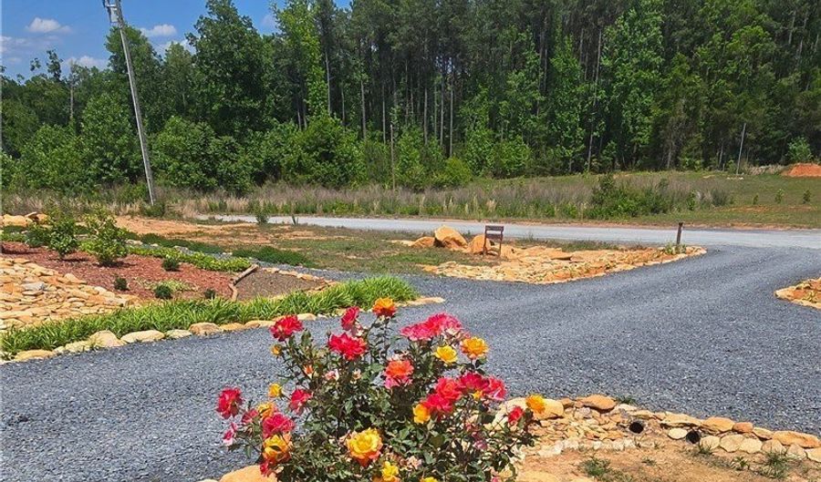 4862 Bramble Berry Ln, Asheboro, NC 27205 - 3 Beds, 2 Bath