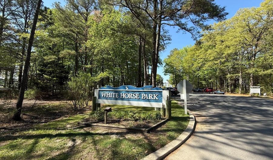 224 TIMBERLINE Cir, Berlin, MD 21811 - 2 Beds, 1 Bath