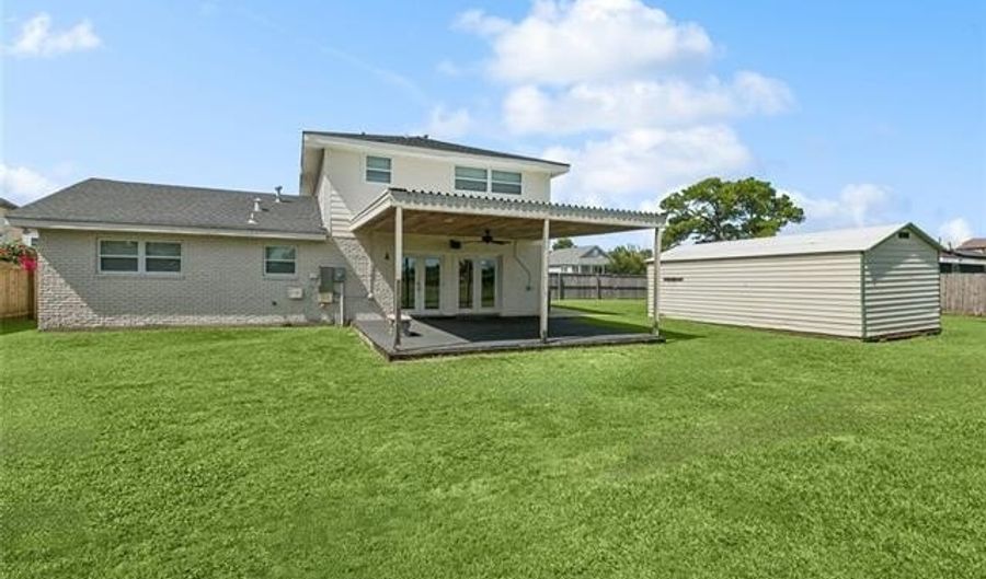 1107 PERRIN Dr, Arabi, LA 70032 - 4 Beds, 4 Bath