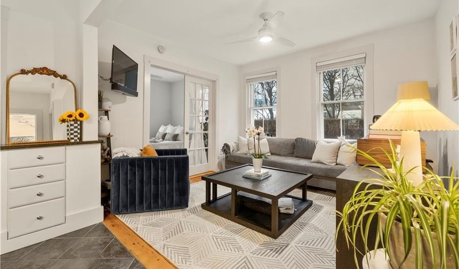 33 Marsh St, Newport, RI 02840 - 2 Beds, 1 Bath