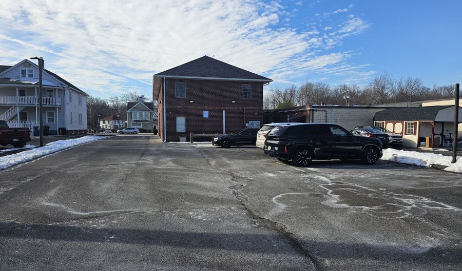 979 Farmington Ave 1F, Berlin, CT 06037 - 0 Beds, 0 Bath