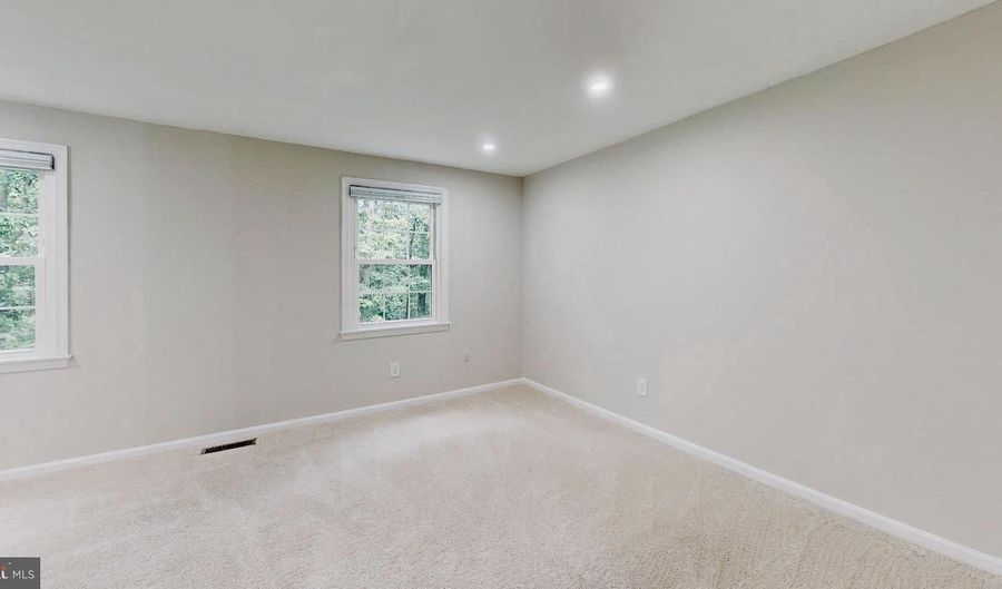 6542 BIRCHLEIGH Way, Alexandria, VA 22315 - 3 Beds, 4 Bath