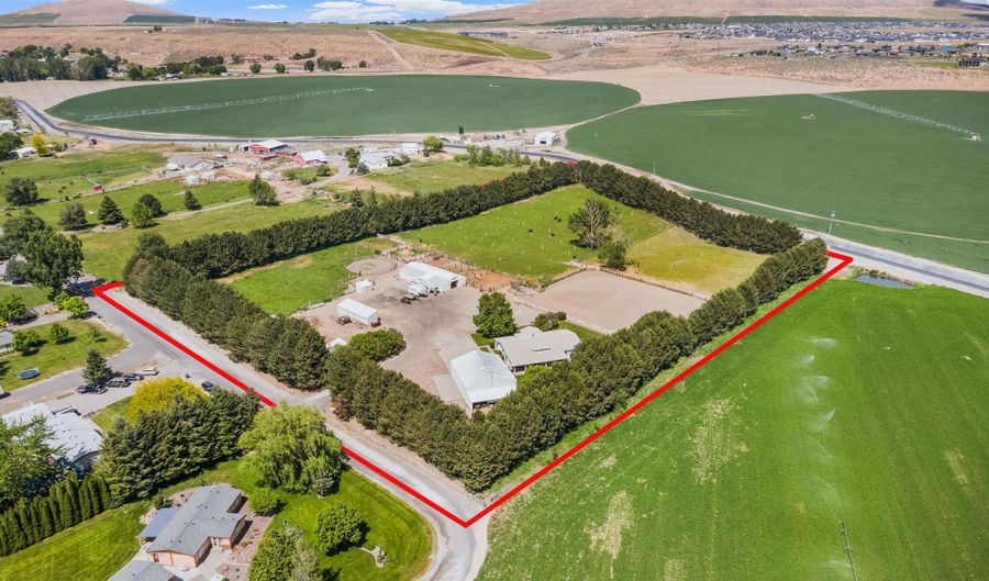 66504 E Sunset View P.R SE, Benton City, WA 99320 - 3 Beds, 3 Bath
