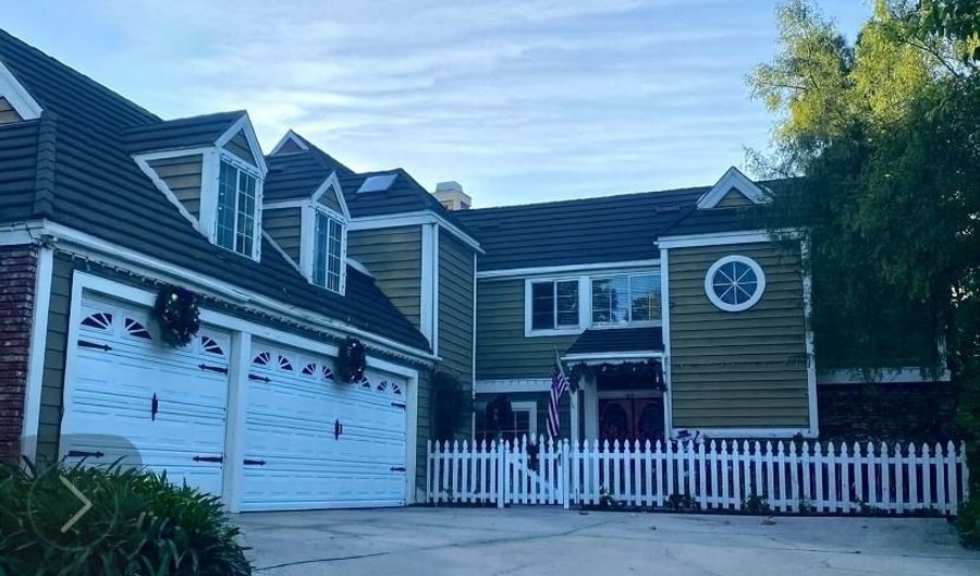 221 S Summertree, Anaheim, CA 92807 - 3 Beds, 3 Bath