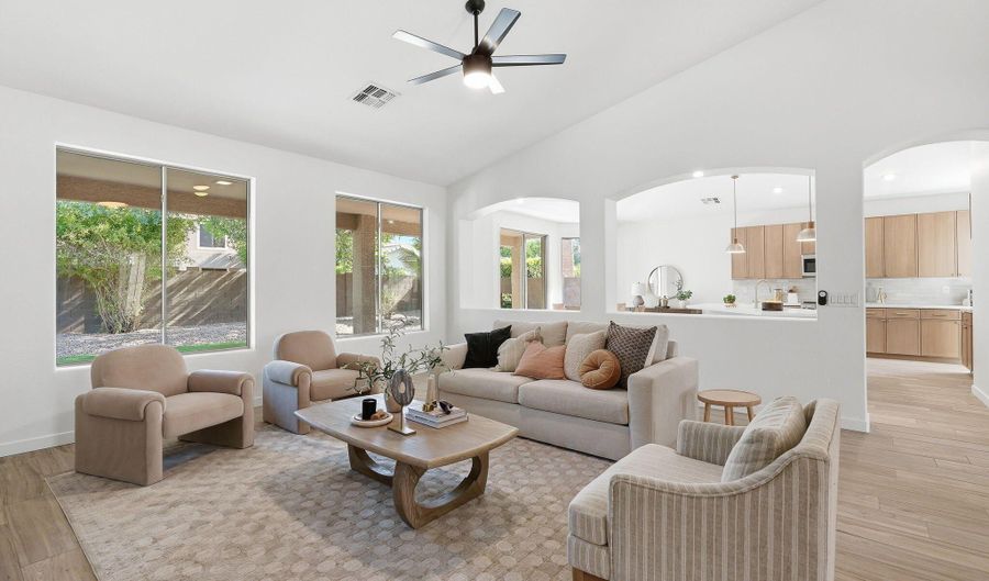 1689 E IRIS Dr, Chandler, AZ 85286 - 3 Beds, 2 Bath