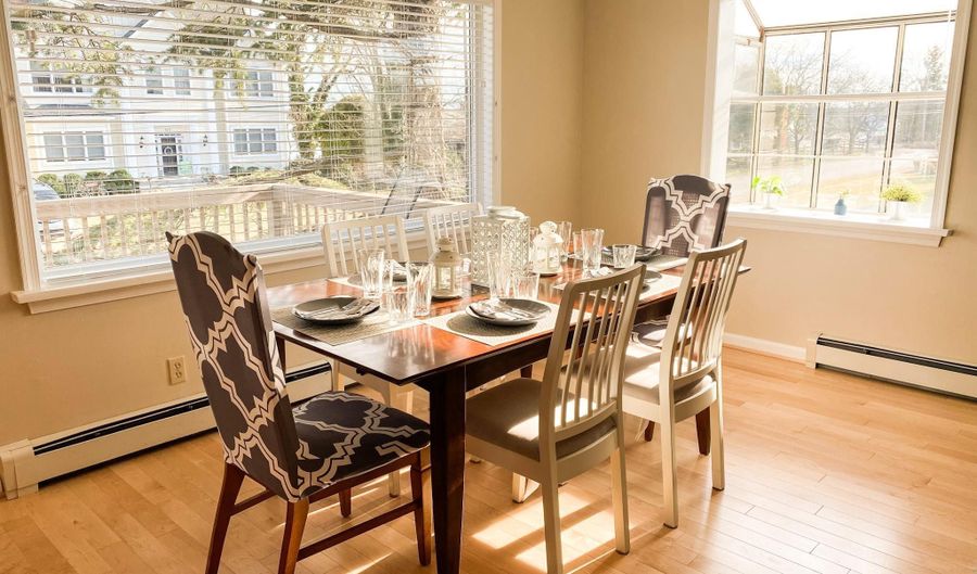 122 BAY VIEW Dr, Annapolis, MD 21403 - 4 Beds, 4 Bath