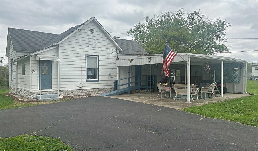 1018 W 1st St, Bicknell, IN 47512 - 2 Beds, 1 Bath