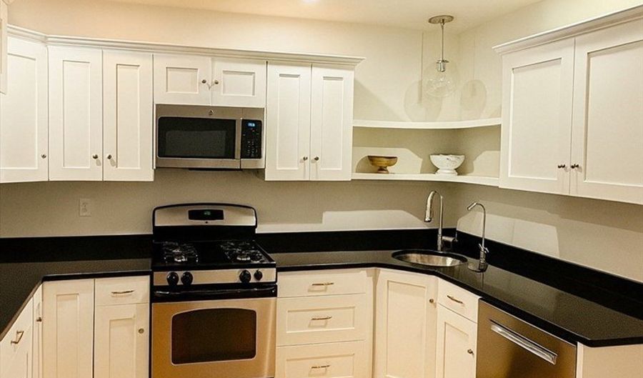 33 Winthrop St 2, Boston, MA 02129 - 2 Beds, 2 Bath