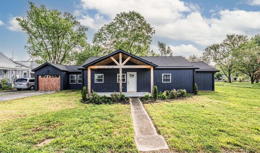 204 Wilson Ave, Auburn, KY 42206 - 3 Beds, 2 Bath