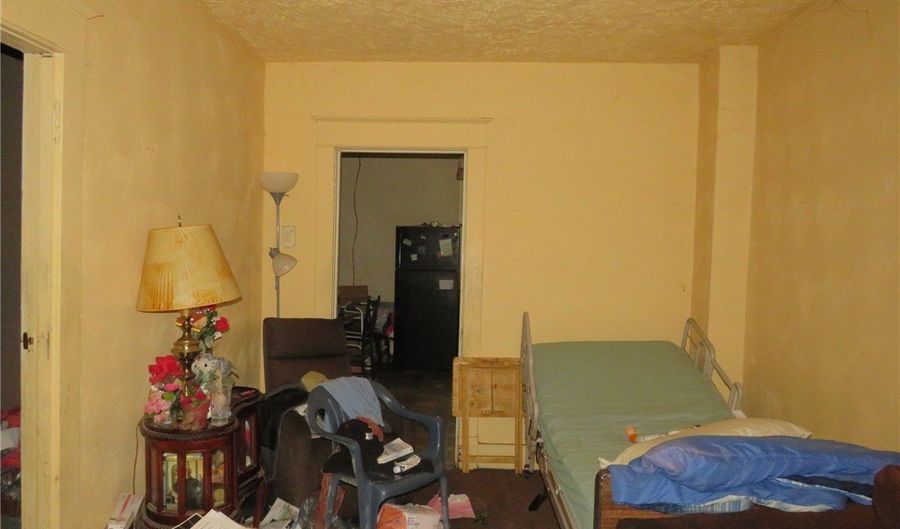 146 Wilker Ave, Aliquippa, PA 15001 - 3 Beds, 0 Bath