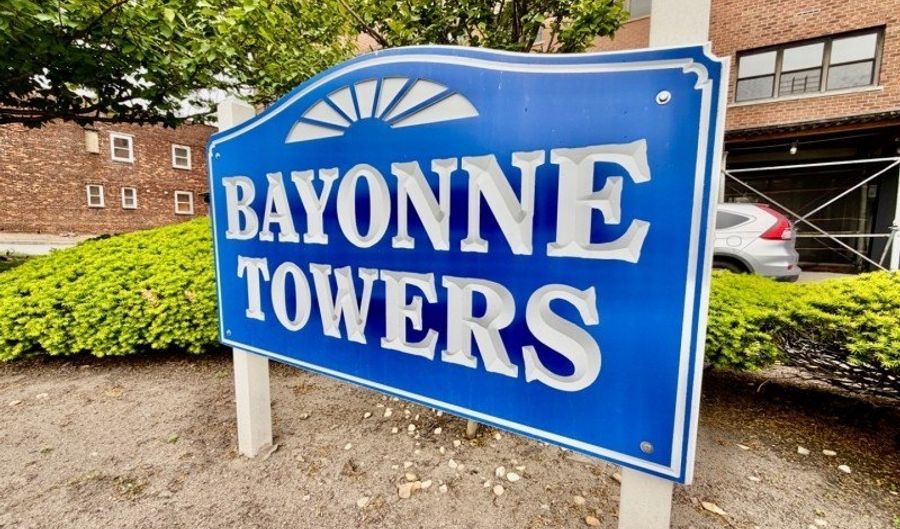 1225 Kennedy Blvd 7D, Bayonne, NJ 07002 - 1 Beds, 1 Bath