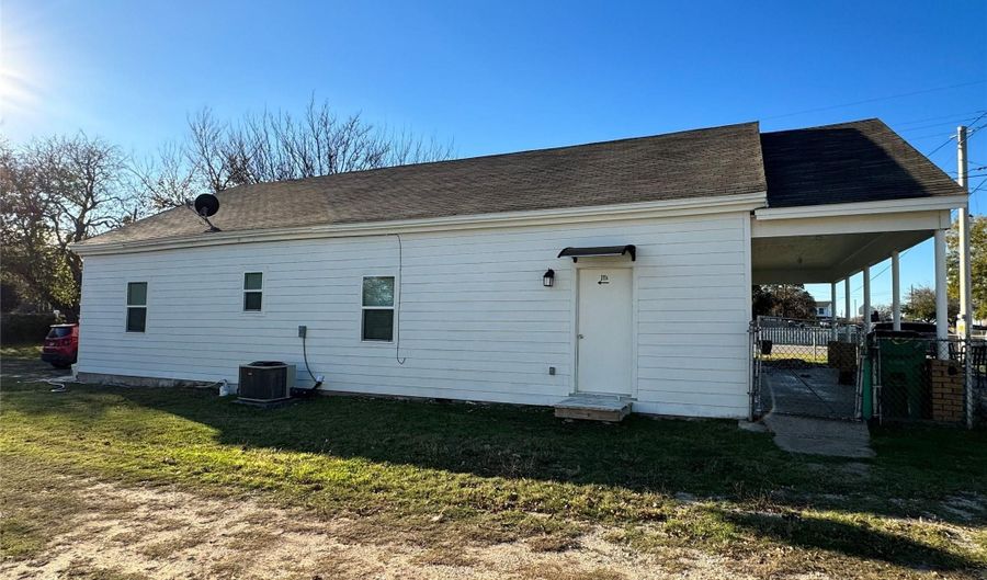 311 E Franklin St, Alvord, TX 76225 - 0 Beds, 0 Bath