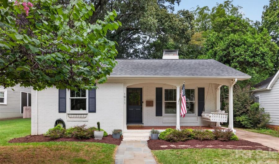 1911 Club Rd, Charlotte, NC 28205 - 3 Beds, 2 Bath