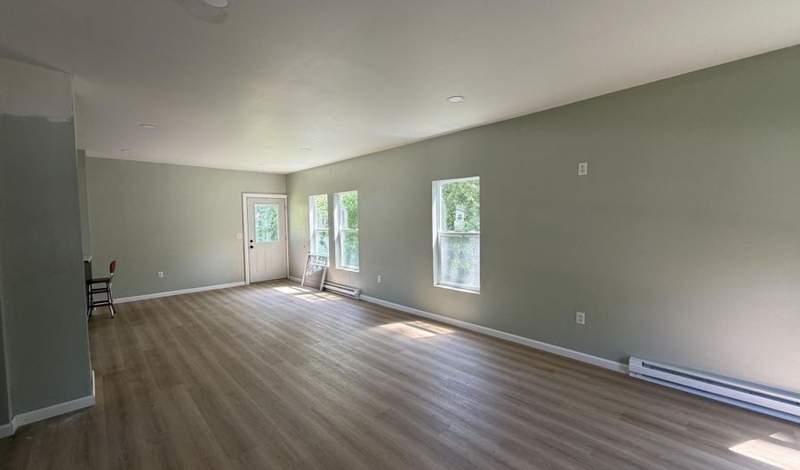 1301 Garland St, Allouez, WI 54301 - 6 Beds, 2 Bath