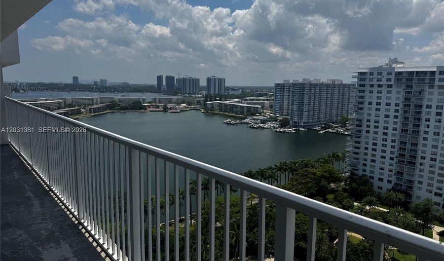 2851 NE 183rd St 2004E, Aventura, FL 33160 - 2 Beds, 2 Bath