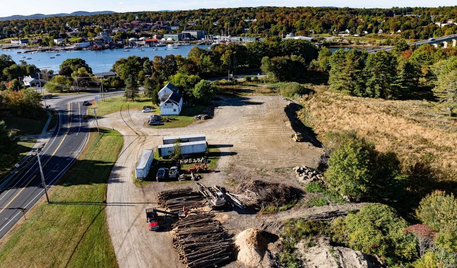 2 Swan Lake Ave, Belfast, ME 04915 - 5 Beds, 0 Bath