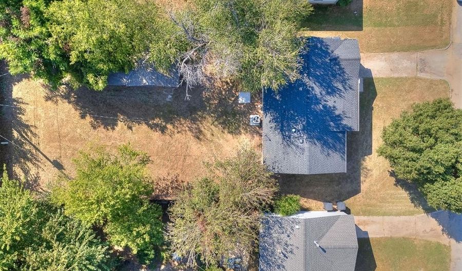 6606 NW 26th St, Bethany, OK 73008 - 3 Beds, 2 Bath