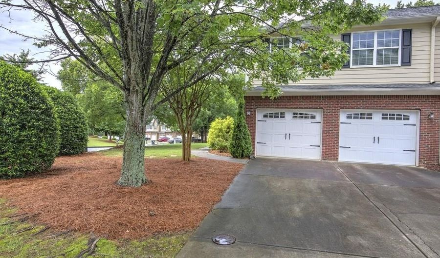 4477 Black Hills Dr NW, Acworth, GA 30101 - 3 Beds, 3 Bath