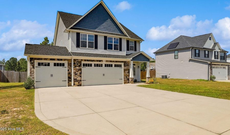 1141 Yellowwood Dr, Aberdeen, NC 28315 - 4 Beds, 3 Bath