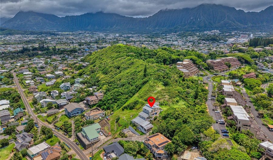 45-55 Lilipuna Rd B, Kaneohe, HI 96744 - 6 Beds, 4 Bath