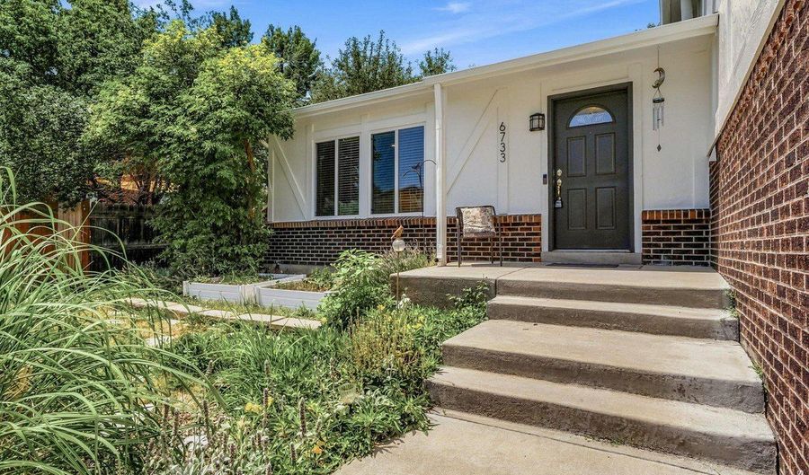 6733 Coors St, Arvada, CO 80004 - 5 Beds, 4 Bath