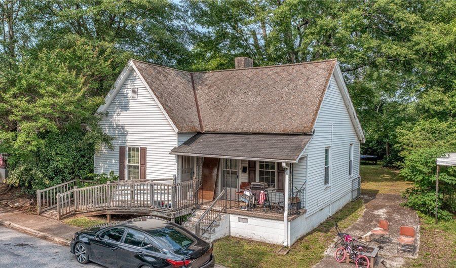308 F St, Anderson, SC 29625 - 2 Beds, 1 Bath