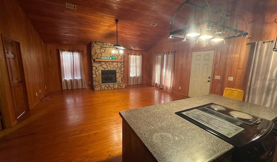 152 Riverfront Ext, Abbeville, GA 31001 - 2 Beds, 1 Bath