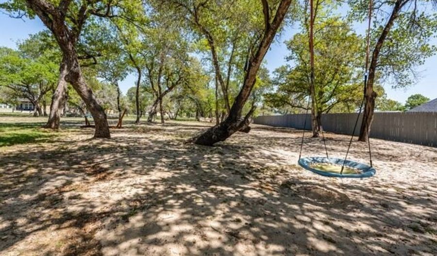 173 Hidden Pond, Adkins, TX 78101 - 4 Beds, 3 Bath