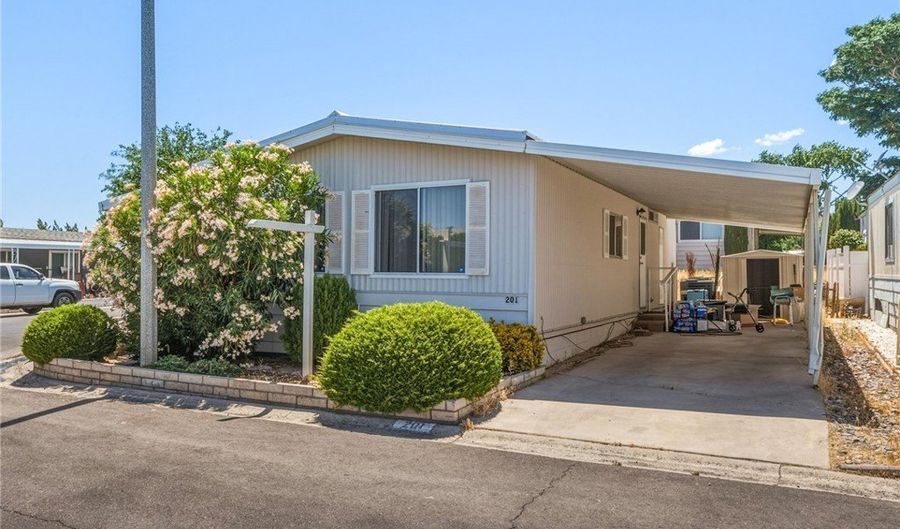 20683 Waalew Rd B201, Apple Valley, CA 92307 - 2 Beds, 2 Bath