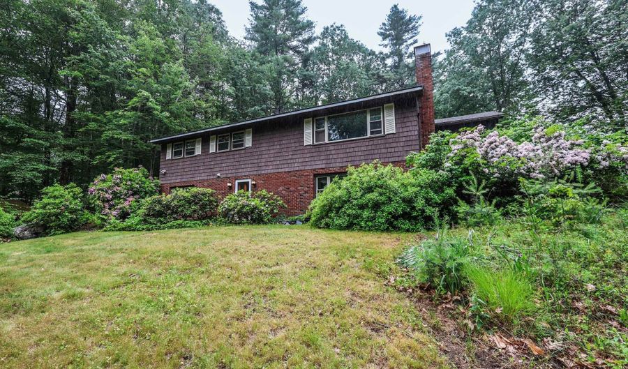 50 Clement Rd, Bow, NH 03304 - 3 Beds, 2 Bath