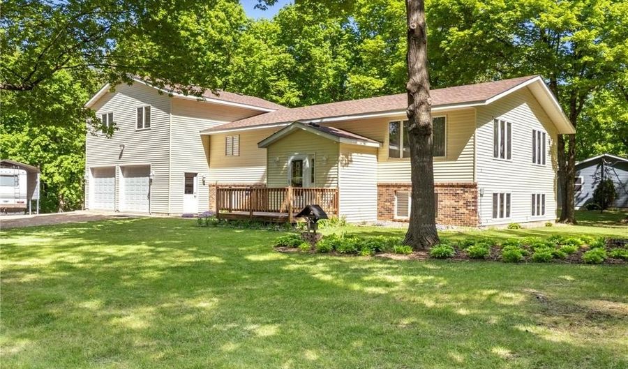 13922 68th St NW, Annandale, MN 55302 - 5 Beds, 2 Bath