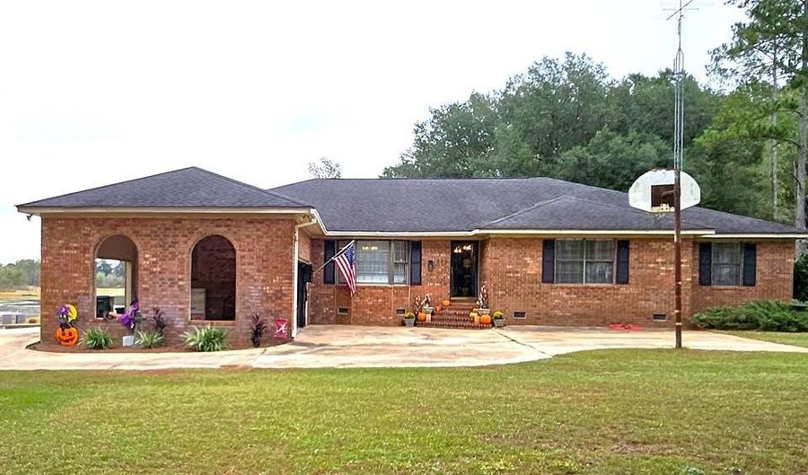 290 Long Rd, Bainbridge, GA 39817 - 4 Beds, 4 Bath