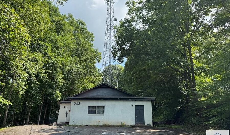 208 McKinley Dr, Bassett, VA 24055 - 1 Beds, 1 Bath