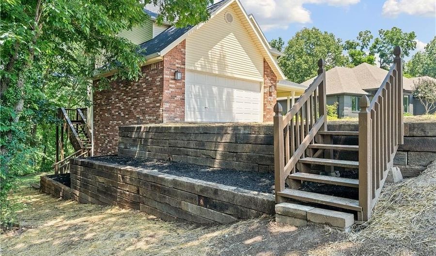 504 Old Forge Dr, Bentonville, AR 72712 - 5 Beds, 4 Bath