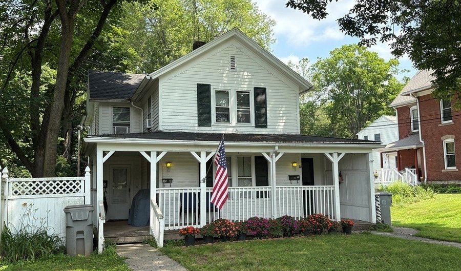 35 B Circle St, Bristol, CT 06010 - 1 Beds, 1 Bath