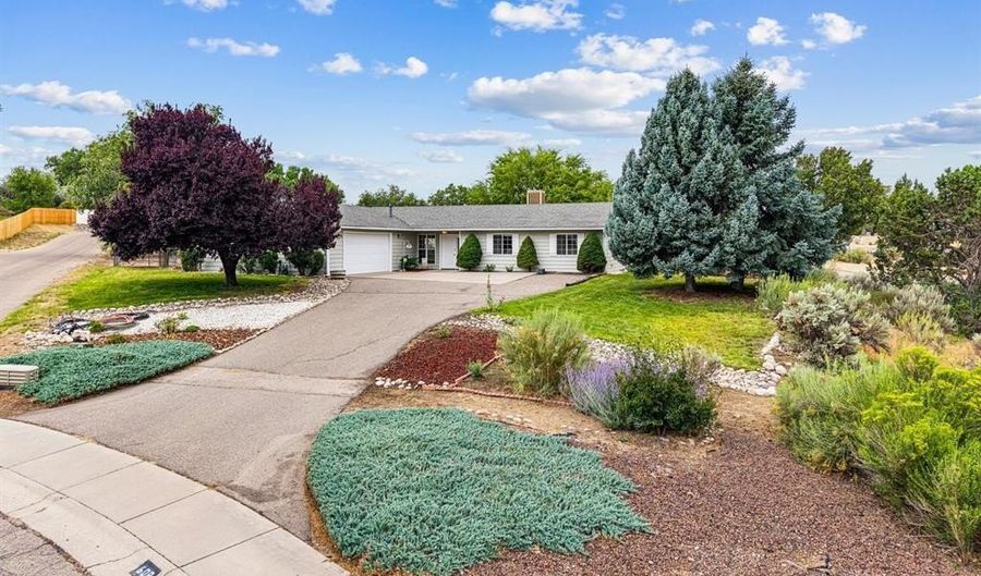 608 Anasazi Dr, Aztec, NM 87401 - 3 Beds, 2 Bath