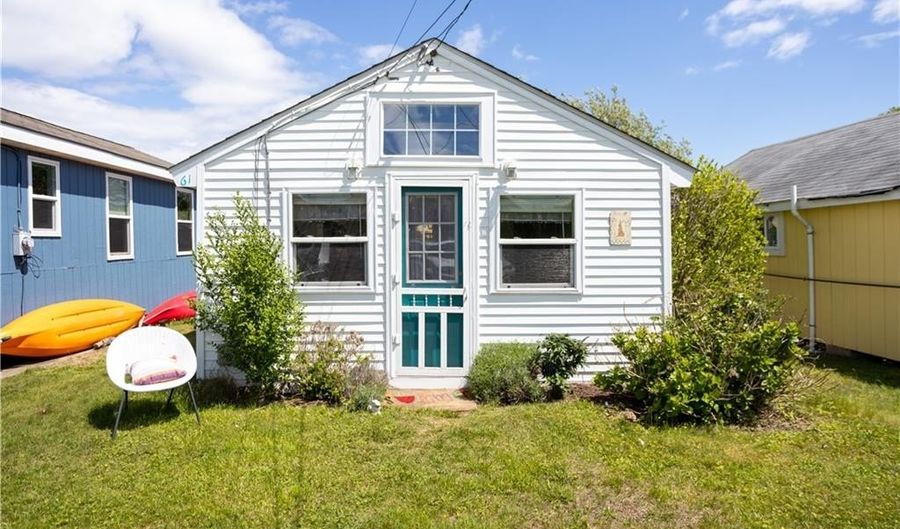64 Burnside Ave, Narragansett, RI 02882 - 1 Beds, 1 Bath