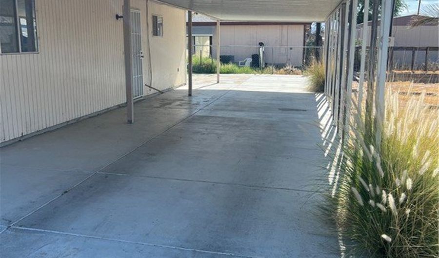 2040 Swan Cv N, Bullhead City, AZ 86442 - 1 Beds, 1 Bath